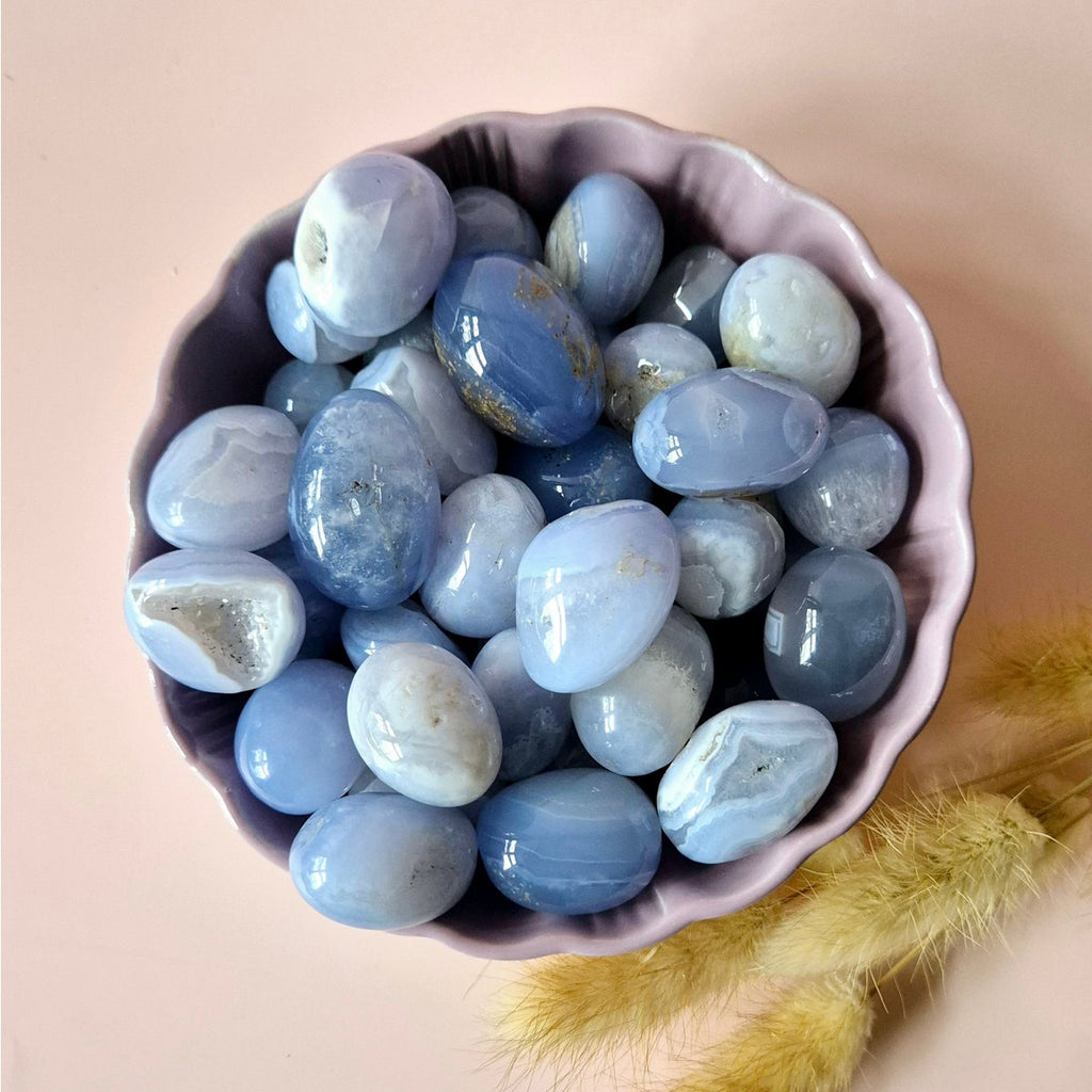 Blaue Spitzen-Achat-Drusen-Handsteine (3-5 cm) - SchatzStein