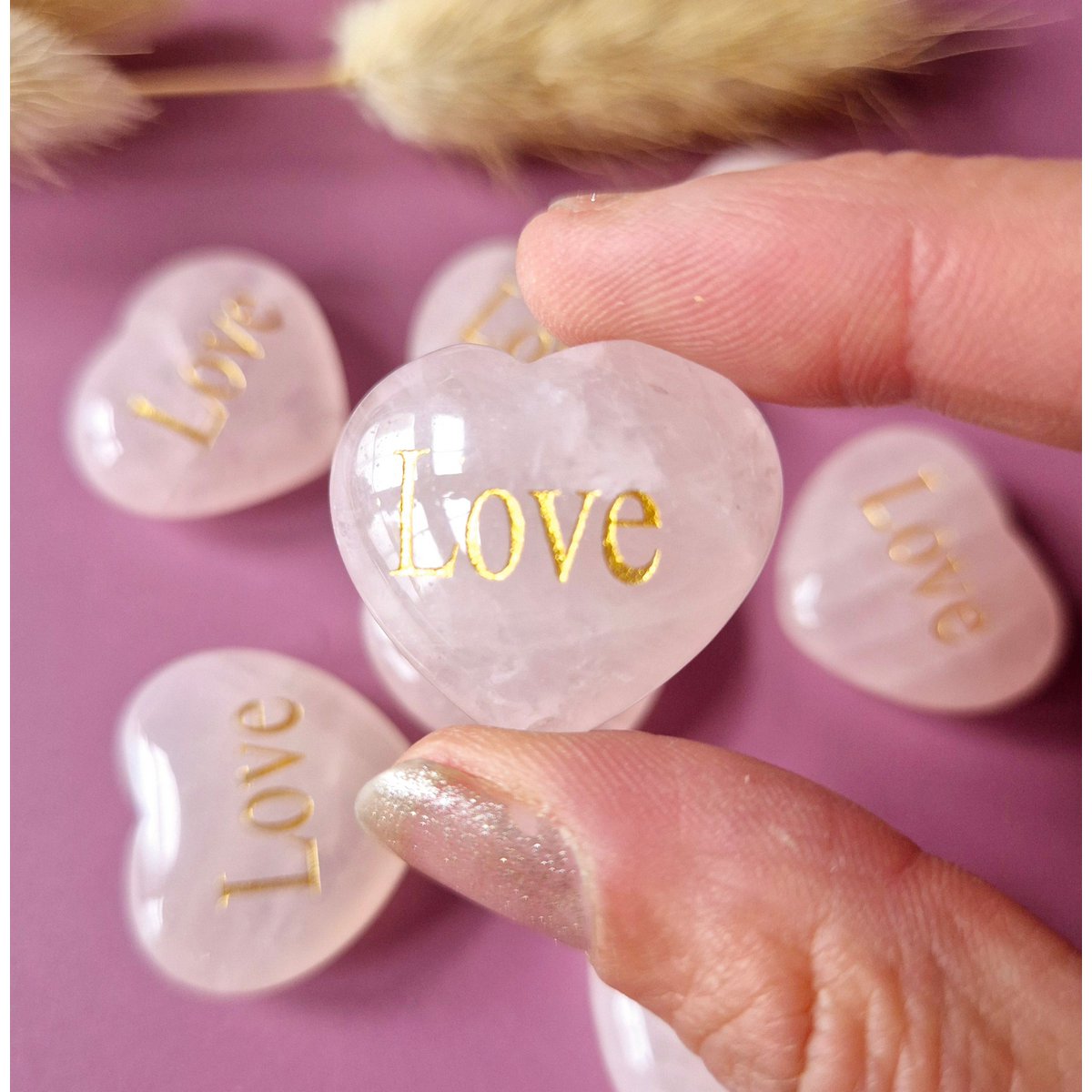 Rosenquarz Herz "LOVE" (3 cm) - SchatzStein